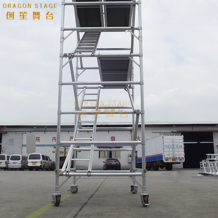 便携式塔双脚手架与45迪格梯